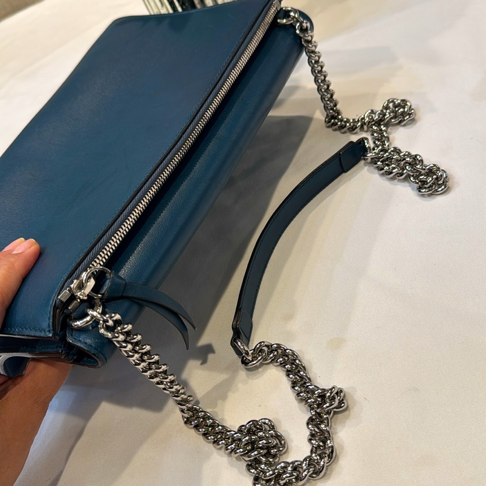 Authentic Gucci Interlocking Leather bag - Picture 9 of 16